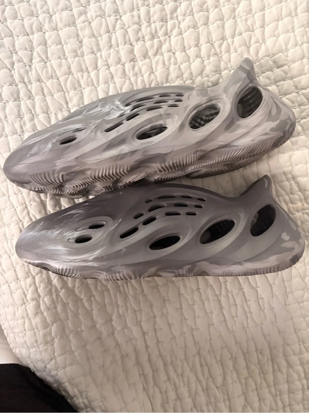 Yeezy Foam Runner in Charcoal/Black Marble